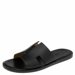 Hermes Black Leather Izmir Flat Sandals 40 For Men