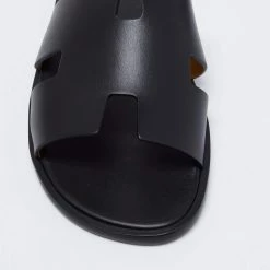 Hermes Black Leather Izmir Slide Sandals Size 40 For Men 16 Hermes Black Leather Izmir Slide Sandals Size 40 For Men -Deals Hermes Store luxury men hermes new shoes p680846 005