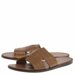 Hermes Light Brown Alligator Izmir Sandals Size 43.5 For Men 13 Hermes Light Brown Alligator Izmir Sandals Size 43.5 For Men -Deals Hermes Store luxury men hermes new shoes p93229 0004