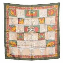 Hermes Green Printed Silk Pocket Square For Men -Deals Hermes Store luxury men hermes used accessories p141939 0003