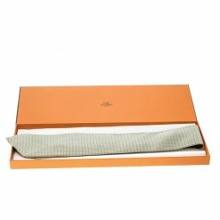 Hermes Yellow And Blue Diagonal H Printed Silk Tie For Men -Deals Hermes Store luxury men hermes used accessories p143654 005