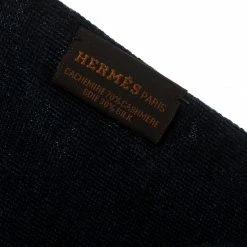 Hermes Hermès Bicolor Cashmere And Silk Knit Reversible Aller Retour Muffler For Men -Deals Hermes Store luxury men hermes used accessories p152838 0005