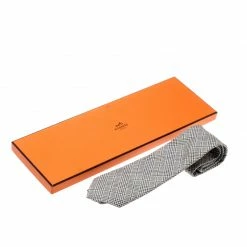 Hermes Black And White Plaid Dot Embroidered Silk Jacquard Tie For Men -Deals Hermes Store luxury men hermes used accessories p211066 006