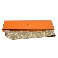Hermes Beige And Yellow Teapot Print Classic Silk Tie For Men -Deals Hermes Store luxury men hermes used accessories p251147 001