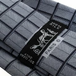 Hermes Hermès Vintage Grey Grid Print Silk Twill Tie For Men -Deals Hermes Store luxury men hermes used accessories p266208 004