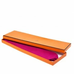 Hermes Hermès Fuchsia Pink Nattée De Soie Tie For Men -Deals Hermes Store luxury men hermes used accessories p278430 1584163197 007