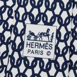 Hermes White & Navy Blue Chain Link Printed Silk Tie For Men -Deals Hermes Store luxury men hermes used accessories p577656 005