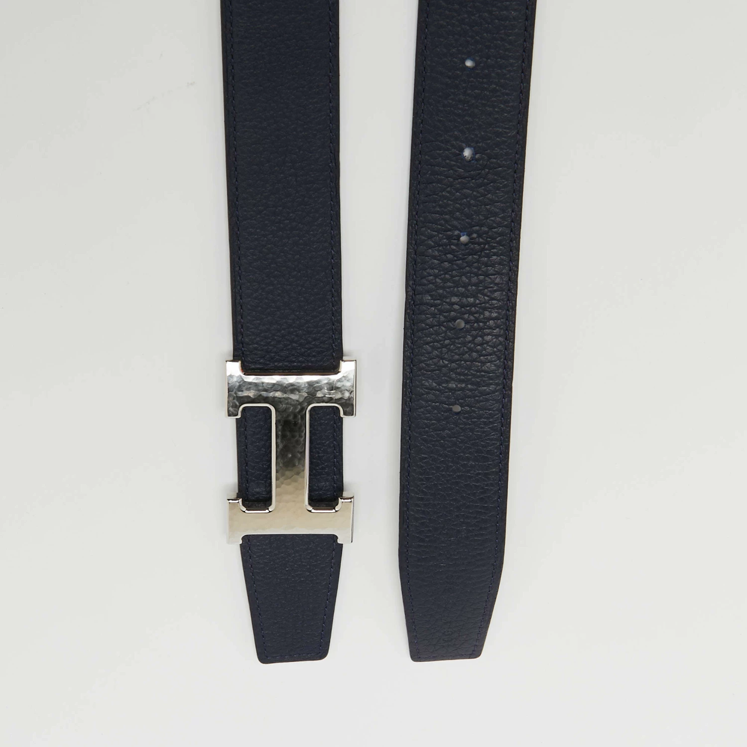 Hermes Black/Bleu Nuit Chamonix And Togo Leather Hammered Finish H Buckle Reversible Belt 100CM For Men 5 Hermes Black/Bleu Nuit Chamonix And Togo Leather Hammered Finish H Buckle Reversible Belt 100CM For Men - Image 3
