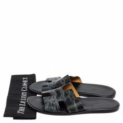 Hermes Black Ferronnerie Print Leather Izmir Flat Sandals Size 45 For Men -Deals Hermes Store luxury men hermes used shoes p556757 004