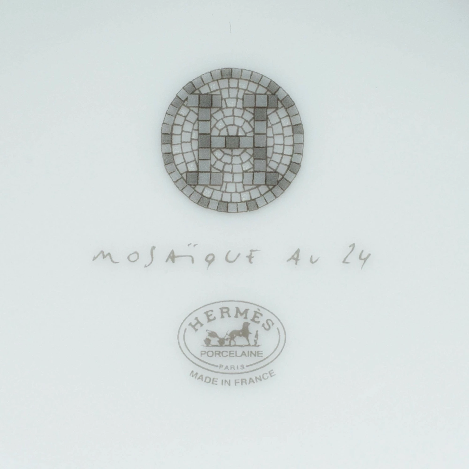 Hermes Mosaique Au 24 Platinum Tea Cup & Saucer Set For Unisex 10 Hermes Mosaique Au 24 Platinum Tea Cup & Saucer Set For Unisex - Image 8