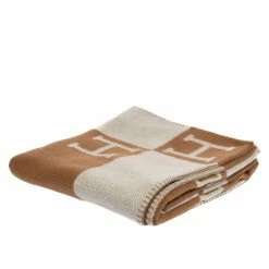 Hermes Ecru & Camel Merino Wool Avalon Throw Blanket For Unisex