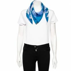 Hermes Blue Fleurs D'Indiennes Silk Scarf For Women 9 Hermes Blue Fleurs D'Indiennes Silk Scarf For Women -Deals Hermes Store luxury women hermes new accessories p505994 001