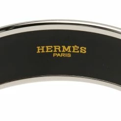 Hermes Hermès Wide Printed Multicolor Enamel Palladium Plated Bracelet For Women 14 Hermes Hermès Wide Printed Multicolor Enamel Palladium Plated Bracelet For Women -Deals Hermes Store luxury women hermes new accessories p53832 006