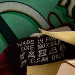 Hermes Green Carré En Boucles Silk Twill Scarf For Women -Deals Hermes Store luxury women hermes new accessories p574631 006