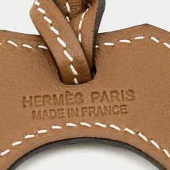 Hermes Etoupe Swift Leather Paddock Fer A Cheval Bag Charm For Women -Deals Hermes Store luxury women hermes new accessories p693915 001