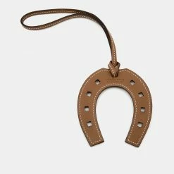 Hermes Etoupe Swift Leather Paddock Fer A Cheval Bag Charm For Women -Deals Hermes Store luxury women hermes new accessories p693915 005