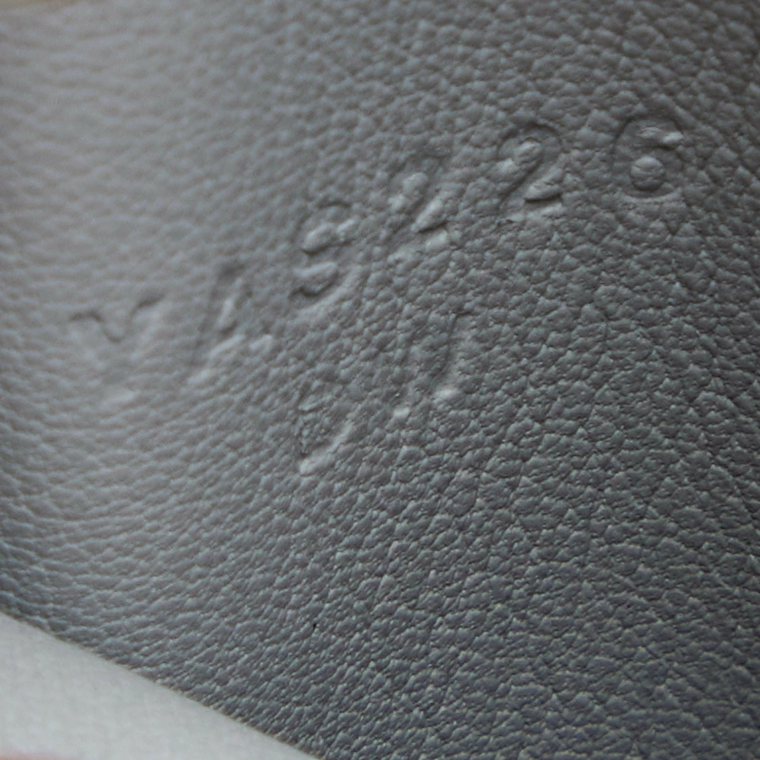 Hermes Hermès Gris Perle Taurillon Clemence Leather Palladium Finish Mini Lindy Bag For Women 11 Hermes Hermès Gris Perle Taurillon Clemence Leather Palladium Finish Mini Lindy Bag For Women - Image 9