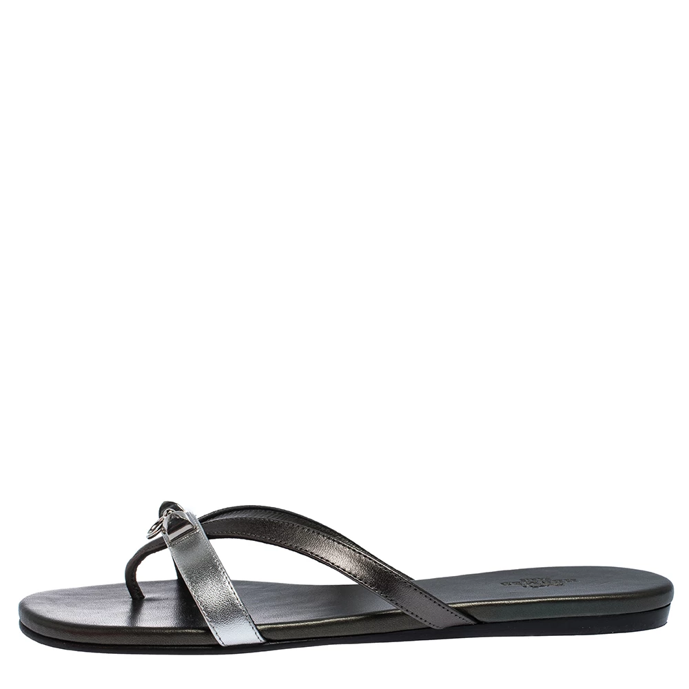 Hermes Metallic Silver/Black Leather Corfu Thong Sandals Size 37 For Women 4 Hermes Metallic Silver/Black Leather Corfu Thong Sandals Size 37 For Women - Image 2