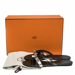 Hermes Metallic Silver/Black Leather Corfu Thong Sandals Size 37 For Women 17 Hermes Metallic Silver/Black Leather Corfu Thong Sandals Size 37 For Women -Deals Hermes Store luxury women hermes new shoes p287791 006