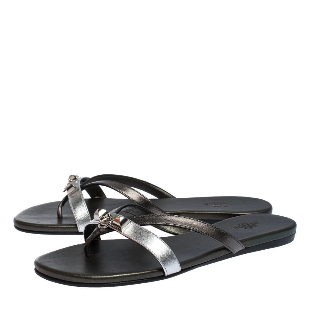 Hermes Metallic Silver/Black Leather Corfu Thong Sandals Size 37 For Women 6 Hermes Metallic Silver/Black Leather Corfu Thong Sandals Size 37 For Women - Image 4