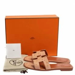 Hermes Pink Ostrich Leather Oran Sandals Size 38 For Women -Deals Hermes Store luxury women hermes new shoes p393335 008