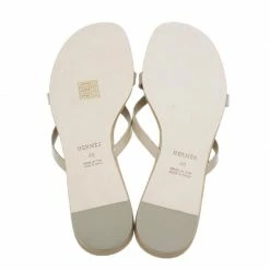 Hermes Beige Patent Corfou Thong Sandals Size 40 For Women -Deals Hermes Store luxury women hermes new shoes p40411 007