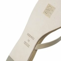 Hermes Beige Patent Corfou Thong Sandals Size 40 For Women -Deals Hermes Store luxury women hermes new shoes p40411 011