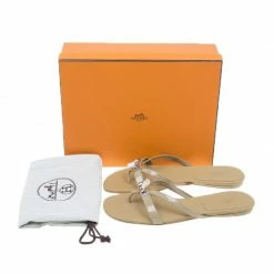 Hermes Beige Patent Corfou Thong Sandals Size 40 For Women -Deals Hermes Store luxury women hermes new shoes p40411 012