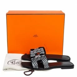 Hermes Black/Silver Embroidered Leather Oran Flat Slides Size 37 For Women -Deals Hermes Store luxury women hermes new shoes p415064 002