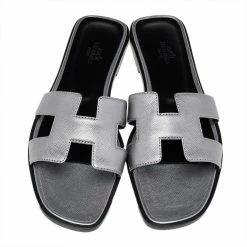 Hermes Metallic Silver Leather Oran Flat Sandals Size 38 For Women -Deals Hermes Store luxury women hermes new shoes p496730 004