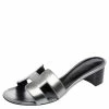Hermes Hermés Metallic Grey Leather Oasis Slide Sandals Size 40 For Women 2 Hermes Hermés Metallic Grey Leather Oasis Slide Sandals Size 40 For Women -Deals Hermes Store luxury women hermes new shoes p559499 003