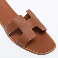 Hermes Brown Leather Oran Flat Slides Size 41 For Women -Deals Hermes Store luxury women hermes new shoes p630579 005