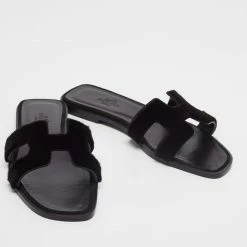 Hermes Black Fur Oran Sandals Size 36 For Women -Deals Hermes Store luxury women hermes new shoes p639719 006