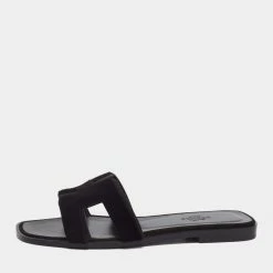 Hermes Black Fur Oran Sandals Size 36 For Women
