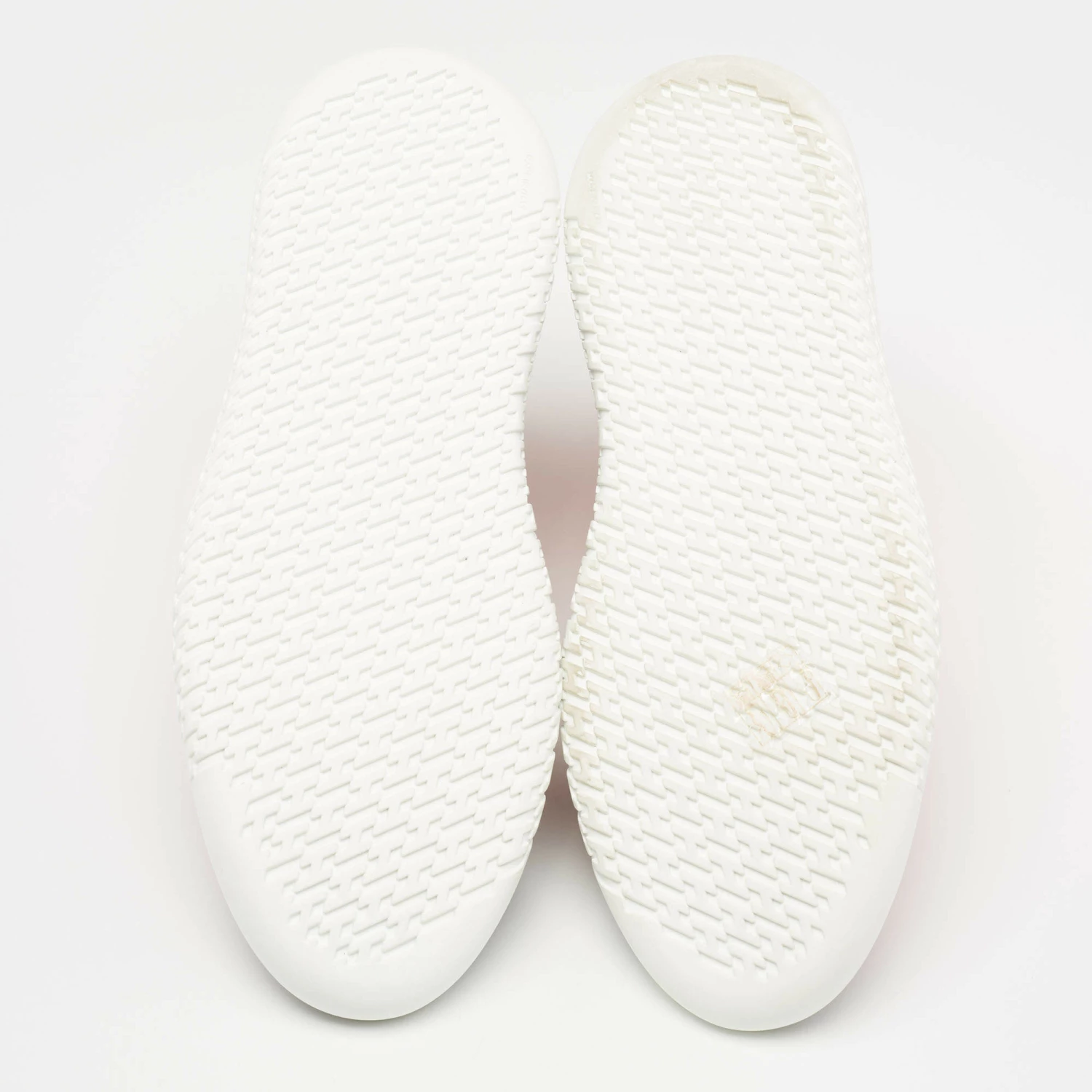 Hermes Red/Black Fabric And Leather High Top Sneakers Size 37 For Women 8 Hermes Red/Black Fabric And Leather High Top Sneakers Size 37 For Women - Image 6