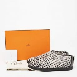 Hermes Grey/Black Leather Cavalcadour Print Braided Silk Oxygene Sneakers Size 39 For Women 19 Hermes Grey/Black Leather Cavalcadour Print Braided Silk Oxygene Sneakers Size 39 For Women -Deals Hermes Store luxury women hermes new shoes p653741 1654669371 009