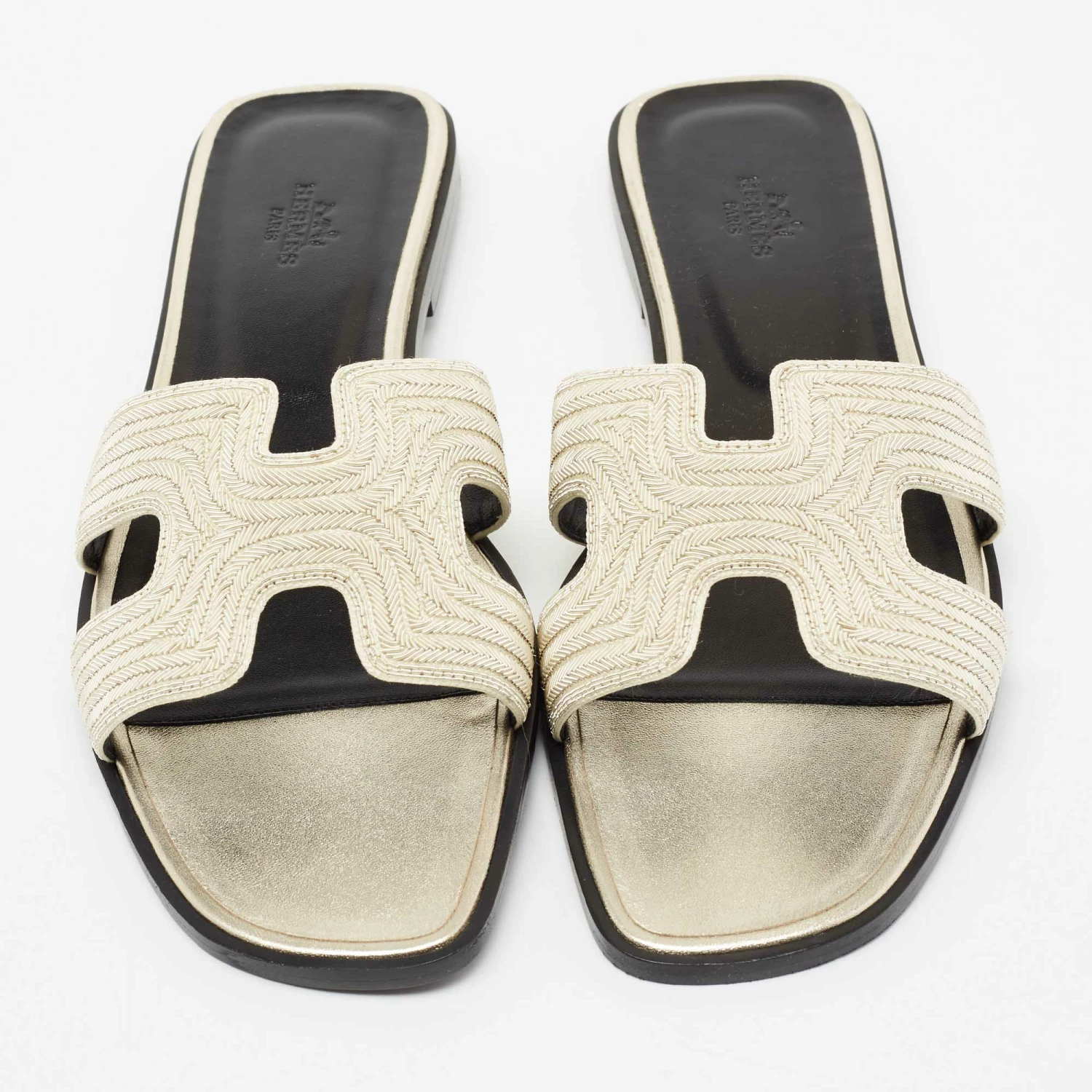 Hermes Metallic Pale Gold Twisted Metal Thread Oran Sandals Size 41 For Women 5 Hermes Metallic Pale Gold Twisted Metal Thread Oran Sandals Size 41 For Women - Image 3