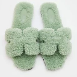 Hermes Mint Green Shearling Fur Oran Flat Sandals Size 38 For Women -Deals Hermes Store luxury women hermes new shoes p684695 004