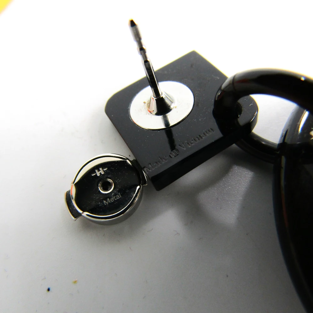 Hermes Isthme Two Tone Lacquer Buffalo Horn Drop Earrings For Women 8 Hermes Isthme Two Tone Lacquer Buffalo Horn Drop Earrings For Women - Image 6