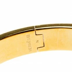 Hermes Clic Clac H Rouge De Chine Enamel Gold Plated Narrow Bracelet PM For Women -Deals Hermes Store luxury women hermes used accessories p186310 001