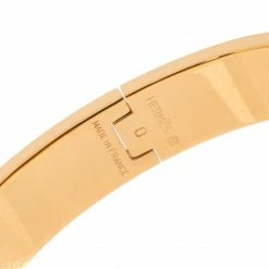 Hermes Clic Clac H Blush Pink Enamel Gold Plated Narrow Bracelet PM For Women -Deals Hermes Store luxury women hermes used accessories p209001 005