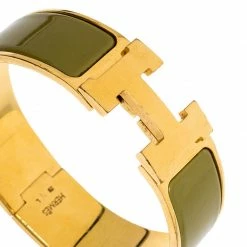 Hermes Clic Clac H Green Enamel Gold Plated Wide Bracelet GM For Women -Deals Hermes Store luxury women hermes used accessories p251334 005