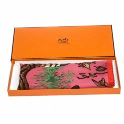 Hermes Hermès Taffy Pink Silk Twiil Les Tigreaux Scarf For Women -Deals Hermes Store luxury women hermes used accessories p271279 005