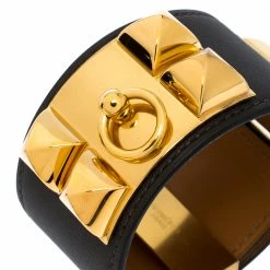 Hermes Hermès Collier De Chien Graphite Grey Leather Gold Plated Wide Cuff Bracelet S For Women 11 Hermes Hermès Collier De Chien Graphite Grey Leather Gold Plated Wide Cuff Bracelet S For Women -Deals Hermes Store luxury women hermes used accessories p272443 007