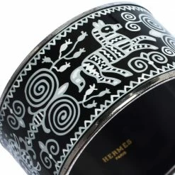 Hermes Black And White Enamel Palladium Plated Extra Wide Bangle Bracelet For Women -Deals Hermes Store luxury women hermes used accessories p310343 006