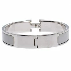 Hermes Clic H Bi-Color Enamel Palladium Plated Bracelet PM For Women 15 Hermes Clic H Bi-Color Enamel Palladium Plated Bracelet PM For Women -Deals Hermes Store luxury women hermes used accessories p360769 002