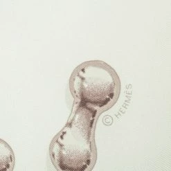 Hermes Hermès Cream & Grey Vif Argent Silk Scarf For Women -Deals Hermes Store luxury women hermes used accessories p367202 004