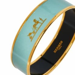 Hermes Hermès Sage Green Enamel Calèche Gold Plated Wide Bangle Bracelet For Women 11 Hermes Hermès Sage Green Enamel Calèche Gold Plated Wide Bangle Bracelet For Women -Deals Hermes Store luxury women hermes used accessories p367413 006
