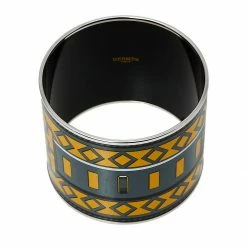 Hermes Hermès Bicolor Collier De Chien Print Enamel Mega Wide Bracelet For Women -Deals Hermes Store luxury women hermes used accessories p422990 001
