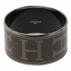 Hermes Printed Extra Wide Enamel Bangle Bracelet For Women -Deals Hermes Store luxury women hermes used accessories p42366 0003